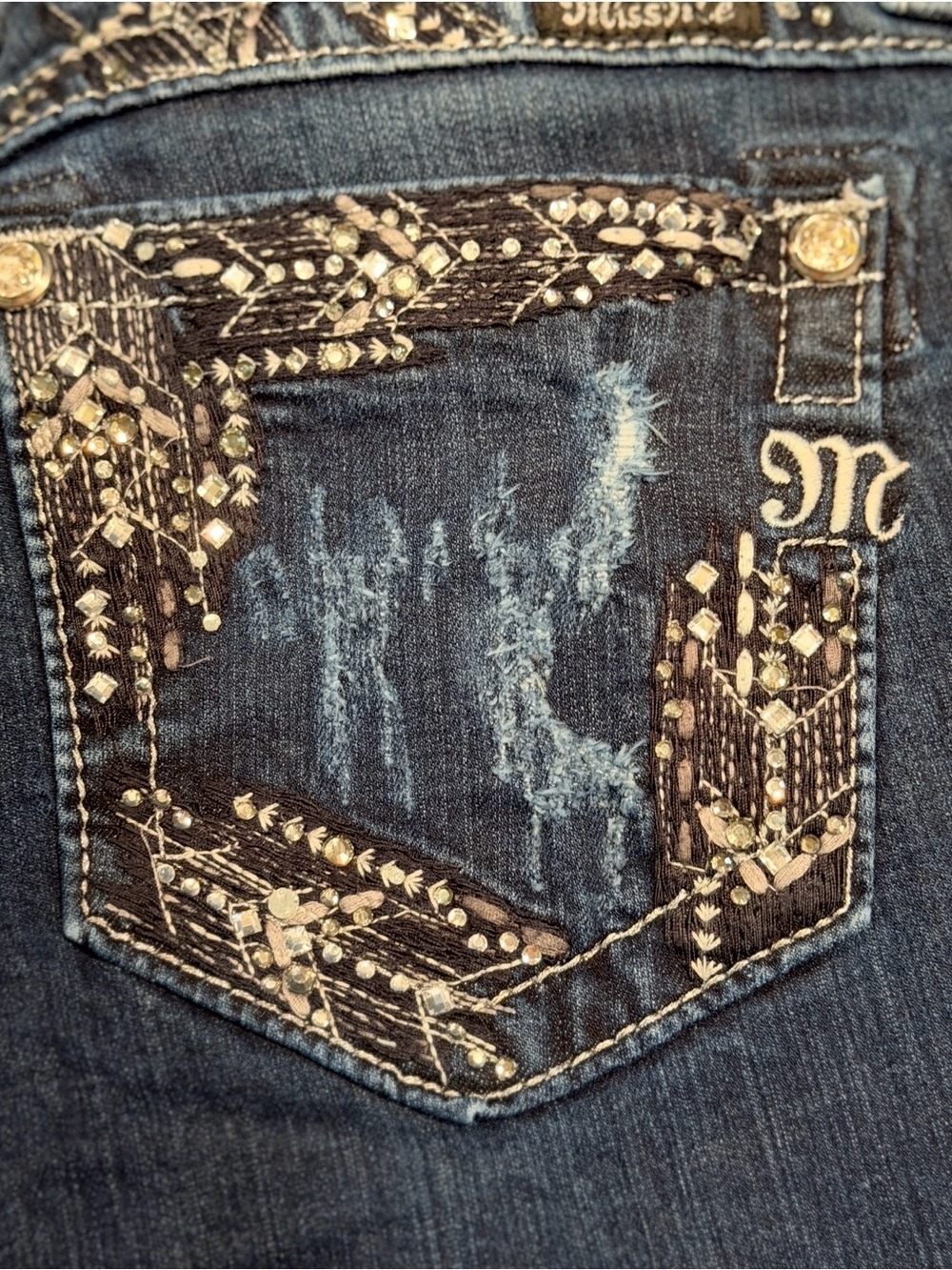 Miss Me Signature Sequins Denim Jeans Women's Size 30x34 USA - Picture 6 of 16